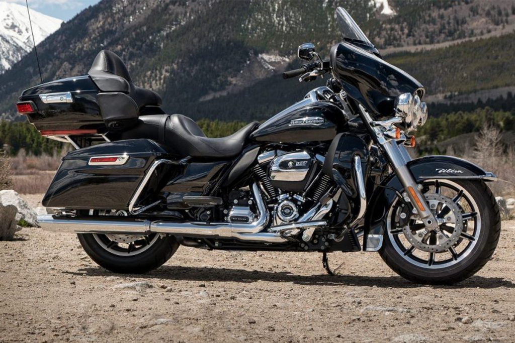 Top 4 Best Exhaust Systems For Harley Davidson - Gear Sustain